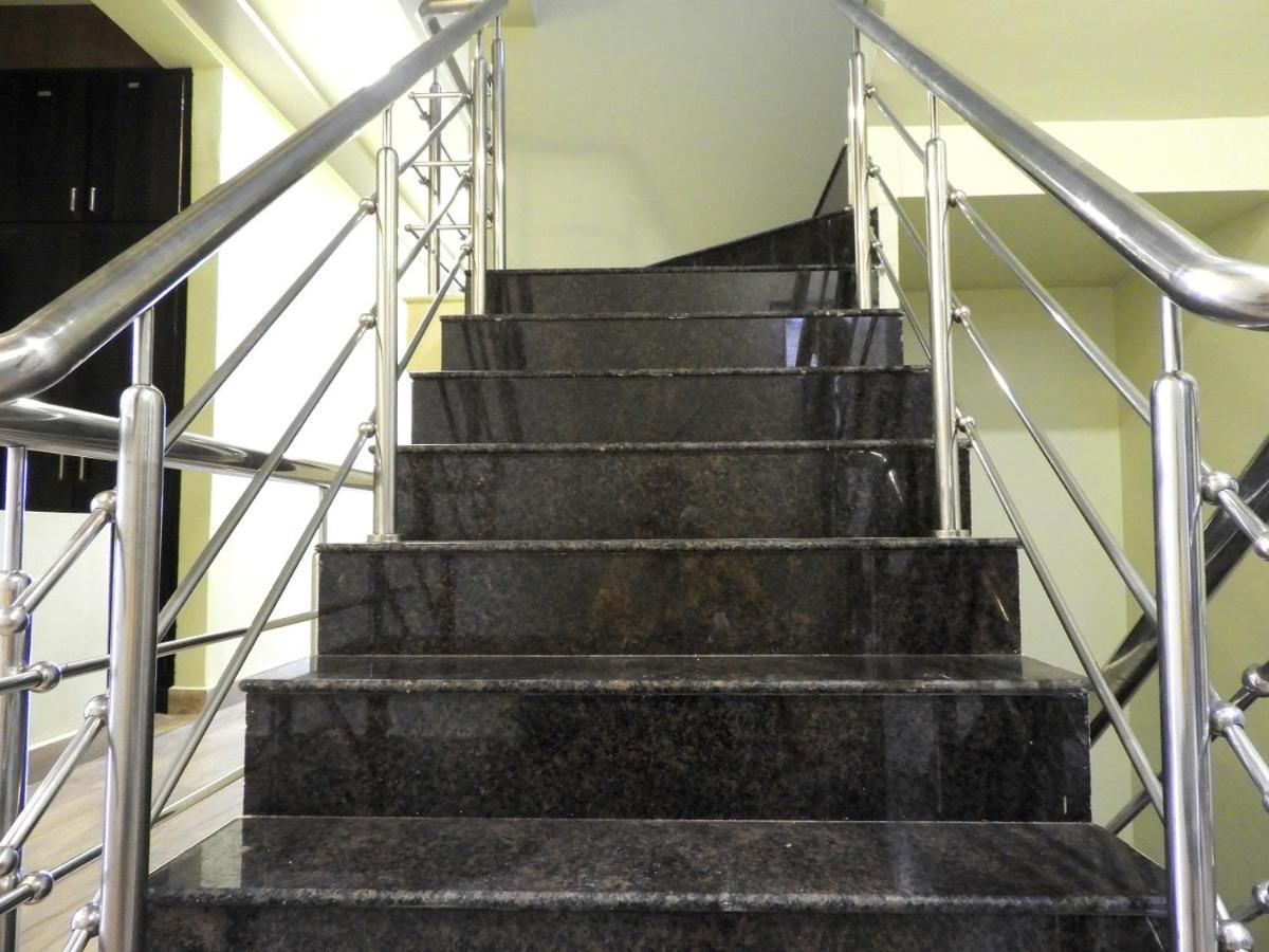 Hotel Somnath Daksh Exterior photo